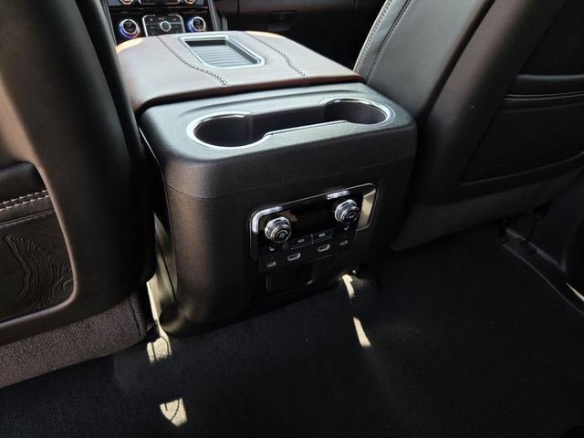 Used 2024 GMC Yukon XL Denali Ultimate AWD/4WD image 20