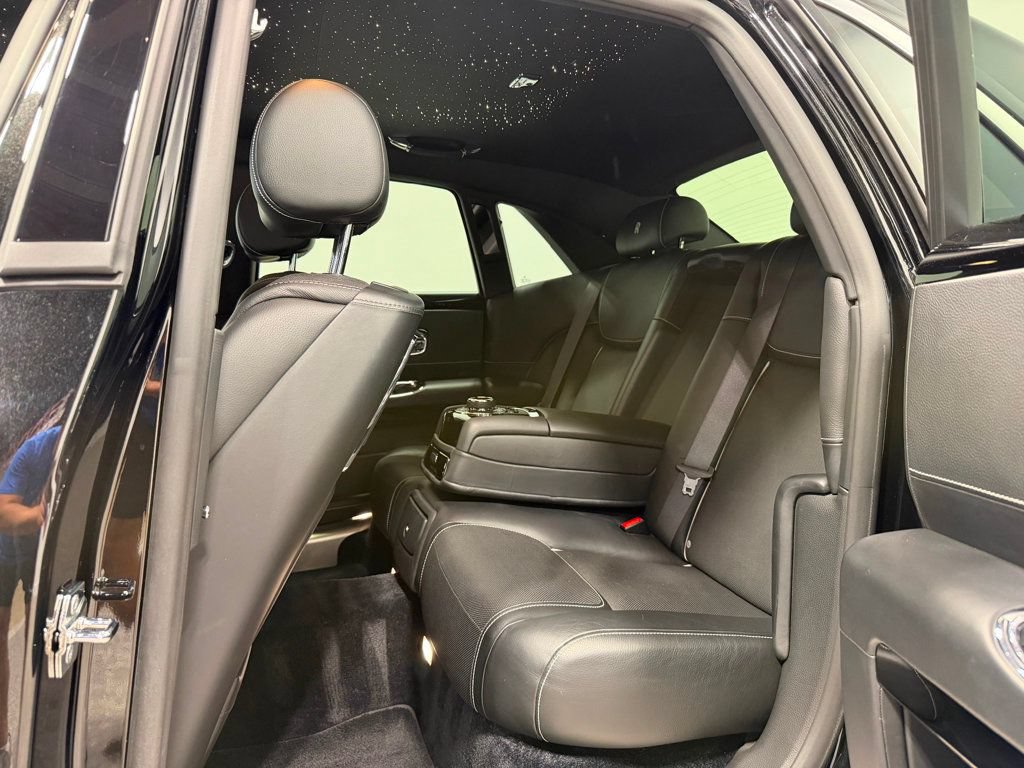 Used 2017 Rolls-Royce Ghost RWD image 10