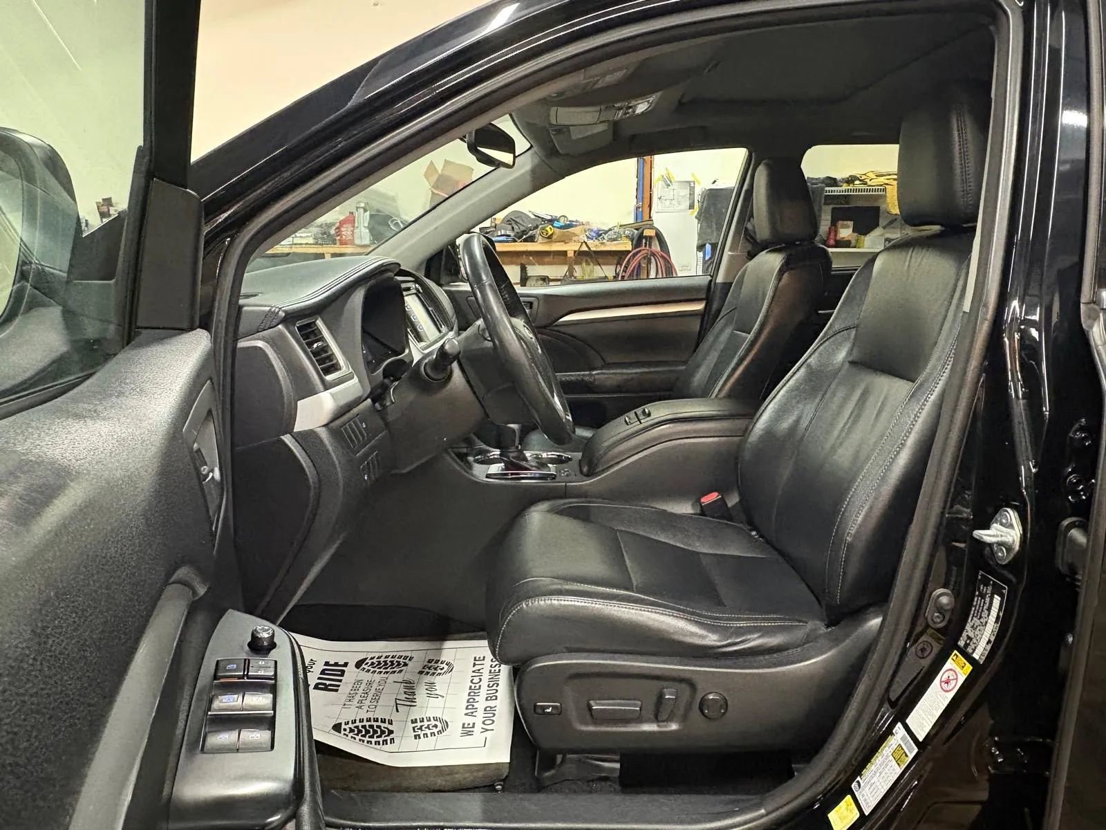 Used 2015 Toyota Highlander XLE image 17