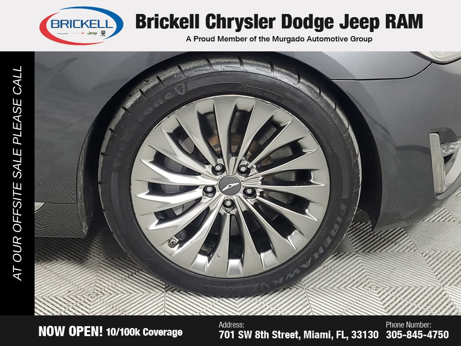 Used 2017 Genesis G90 3.3T Premium RWD image 14
