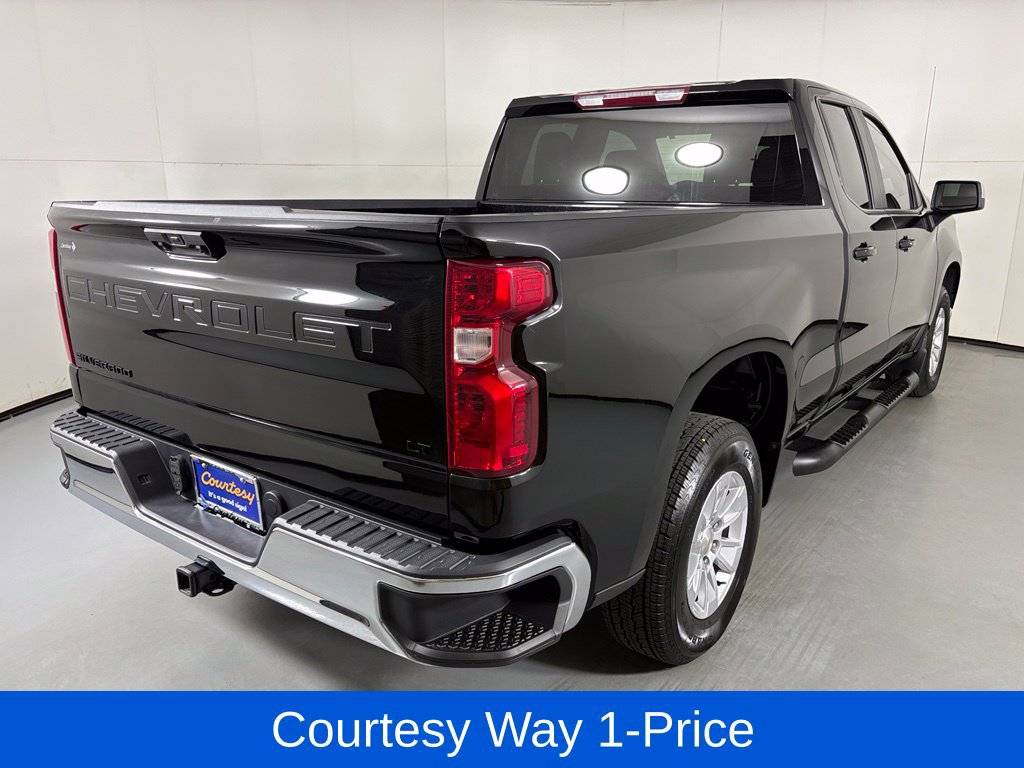 Used 2025 Chevrolet Silverado 1500 LT w/ LPO, Dark Essentials Package RWD image 11