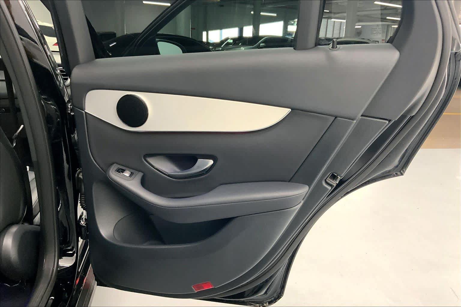 Certified 2022 Mercedes-Benz GLC 300 image 12