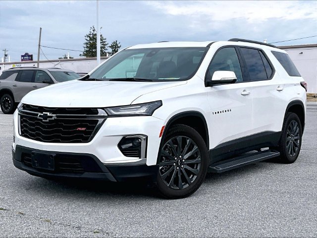 Used 2023 Chevrolet Traverse RS AWD/4WD image 2