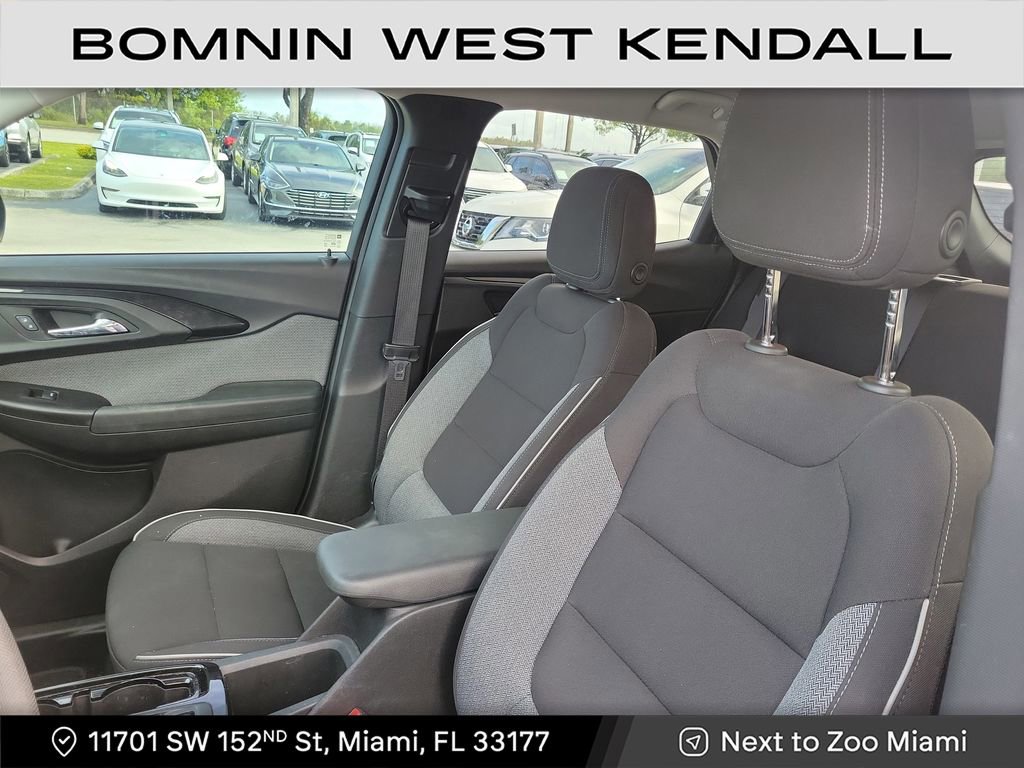 Used 2023 Chevrolet TrailBlazer LT w/ Convenience Package image 9