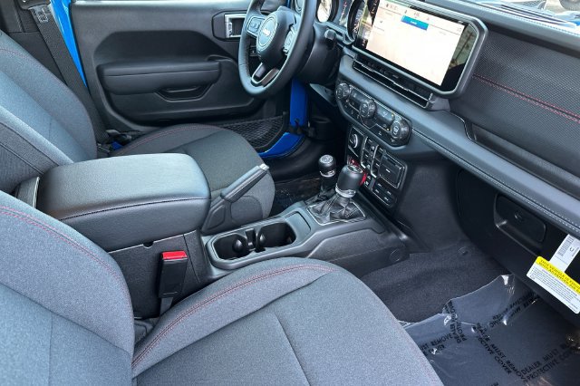 New 2026 Jeep Wrangler Unlimited Rubicon AWD/4WD image 17