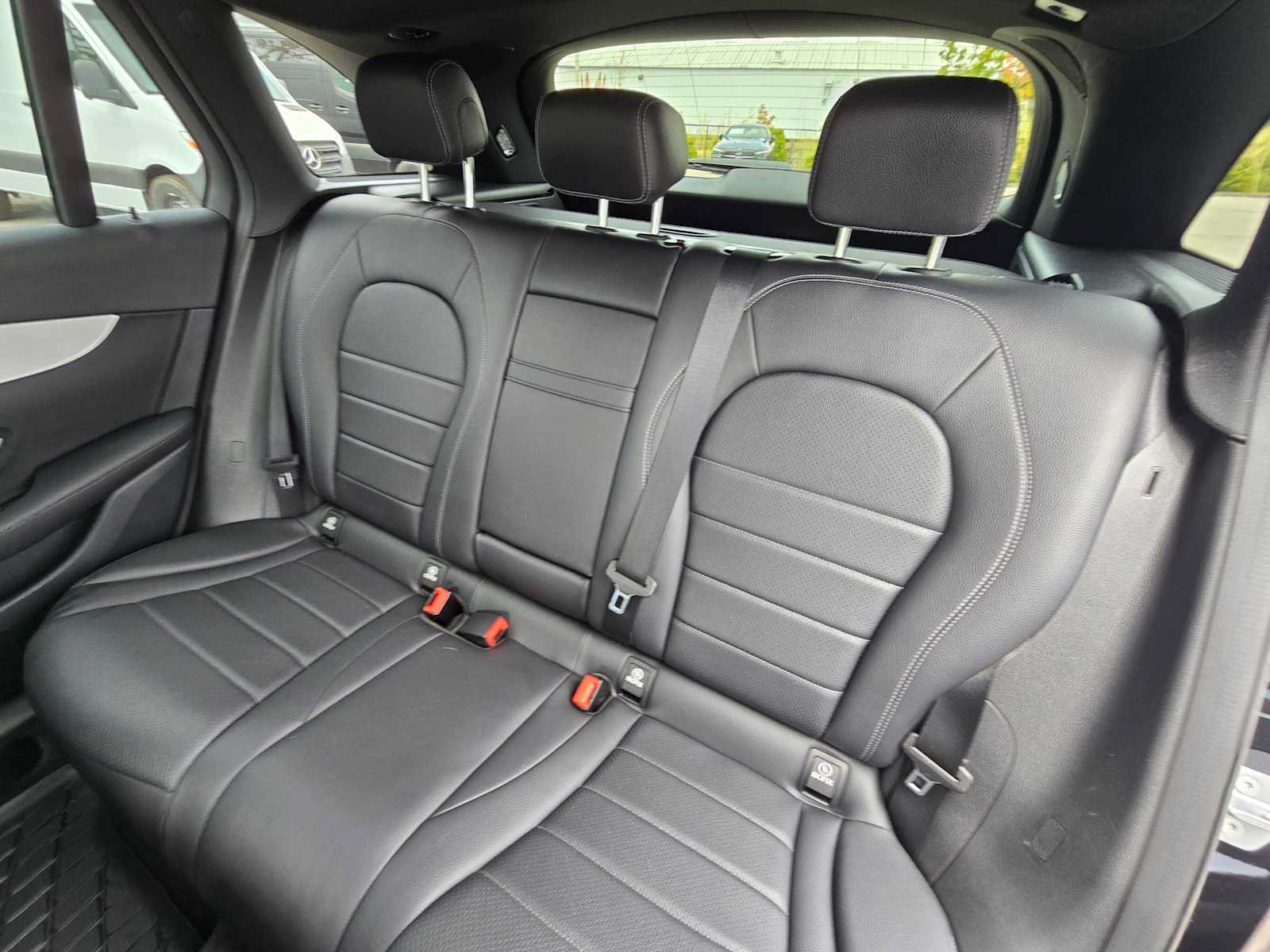 Used 2021 Mercedes-Benz GLC 300 4MATIC image 17