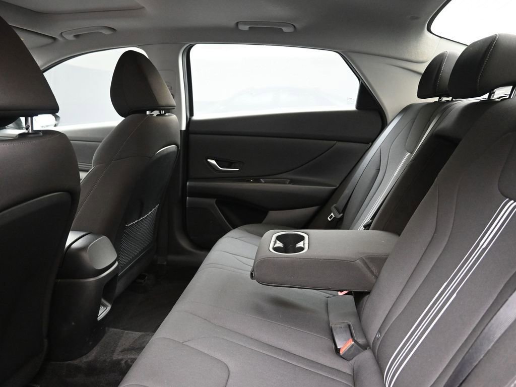 Certified 2024 Hyundai Elantra SEL w/ Convenience Package image 18