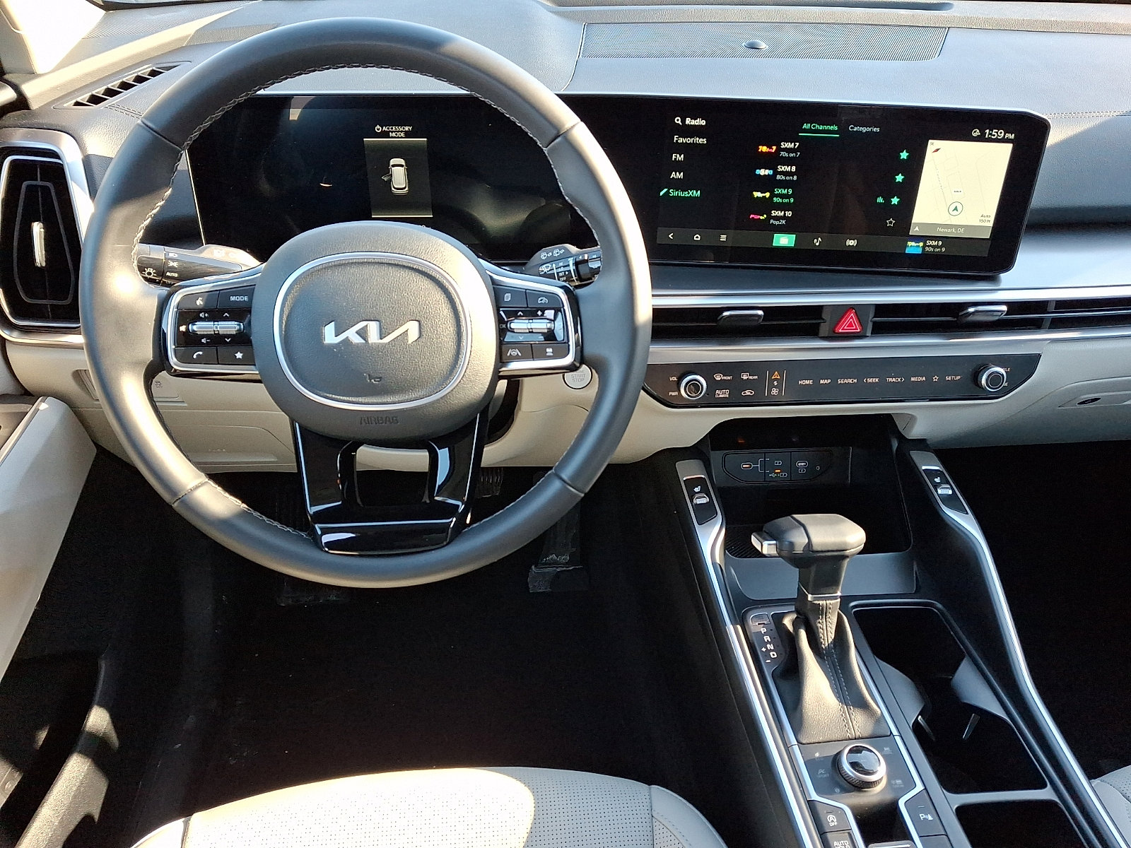 Certified 2025 Kia Sorento S image 10