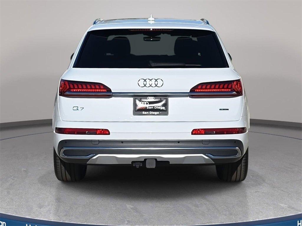 Certified 2023 Audi Q7 2.0T Premium w/ Towing Package image 4