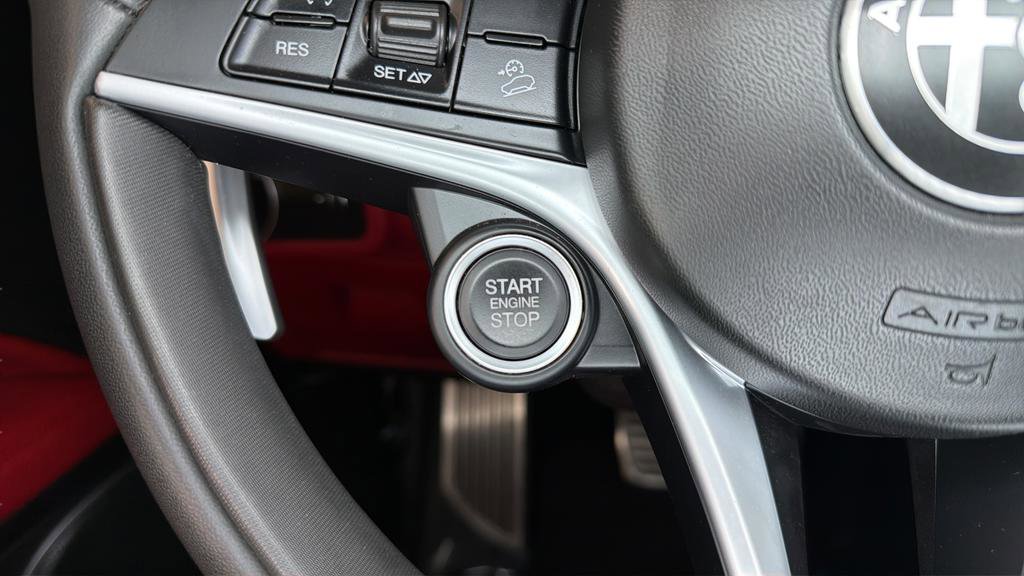 Used 2019 Alfa Romeo Stelvio Ti Sport w/ Quick Order Package 22S Sport AWD/4WD image 23