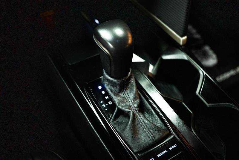 Used 2025 Toyota Camry SE w/ Convenience Package FWD image 21
