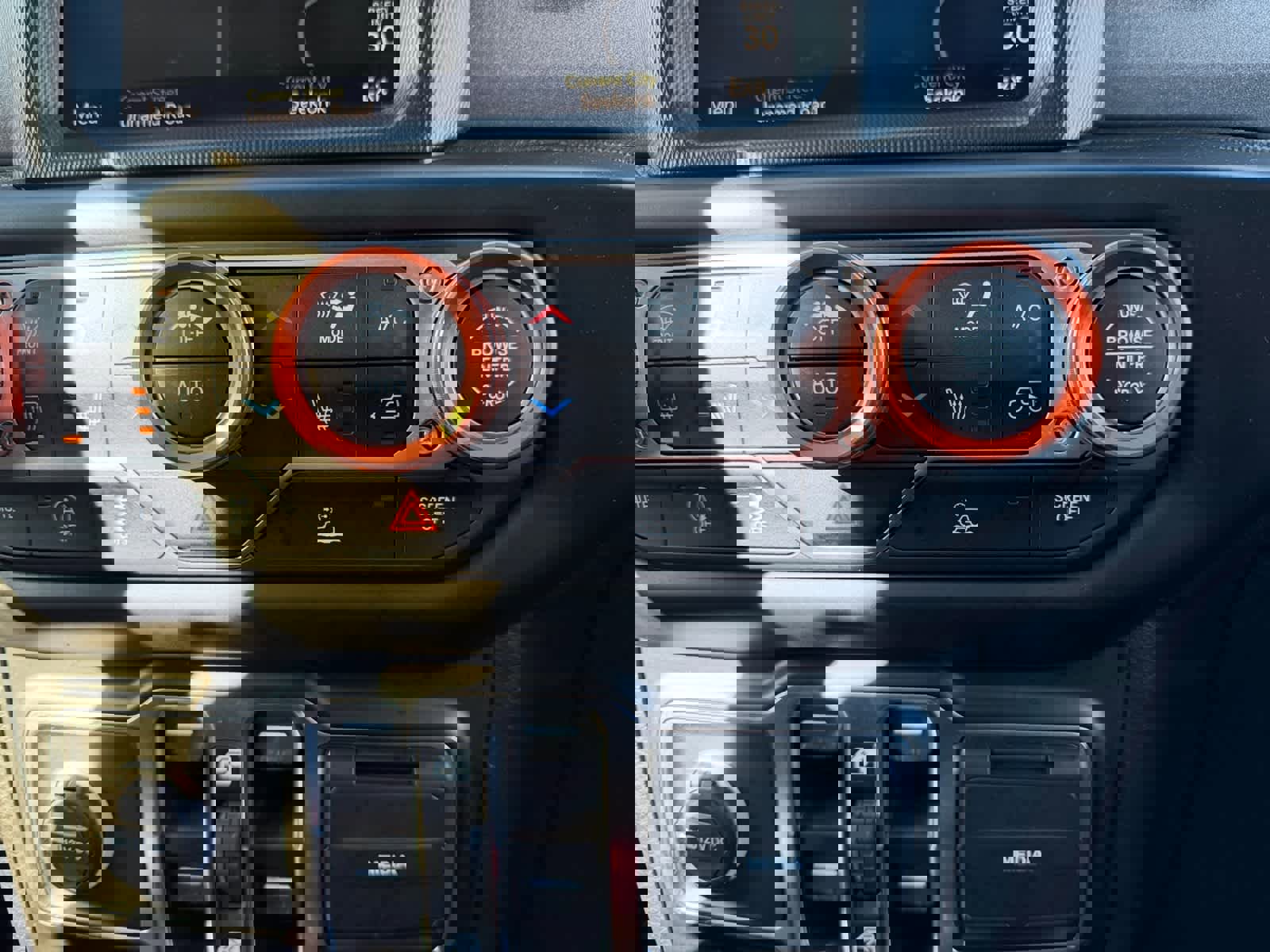 Used 2022 Jeep Gladiator Mojave w/ Cold Weather Group image 25