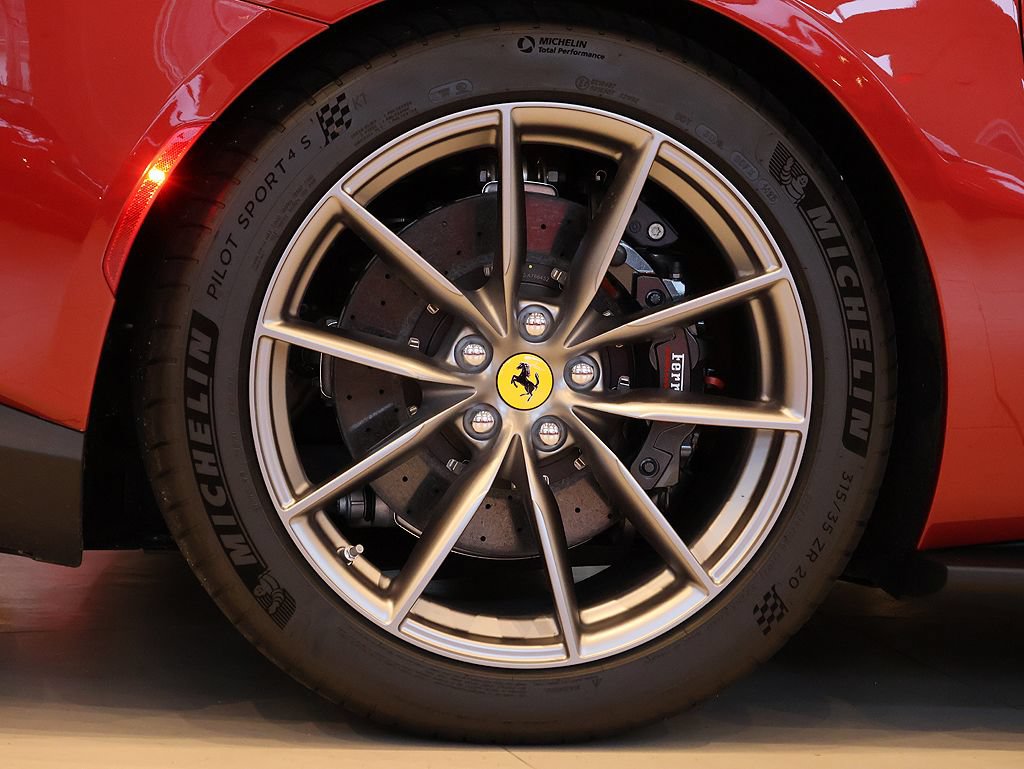 Certified 2023 Ferrari 812 GTS RWD image 8