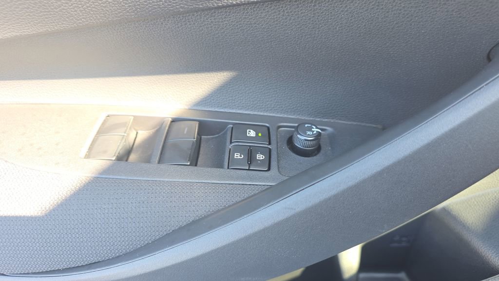 Used 2024 Toyota Corolla LE FWD image 18