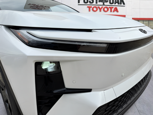 New 2026 Toyota C-HR AWD/4WD image 40