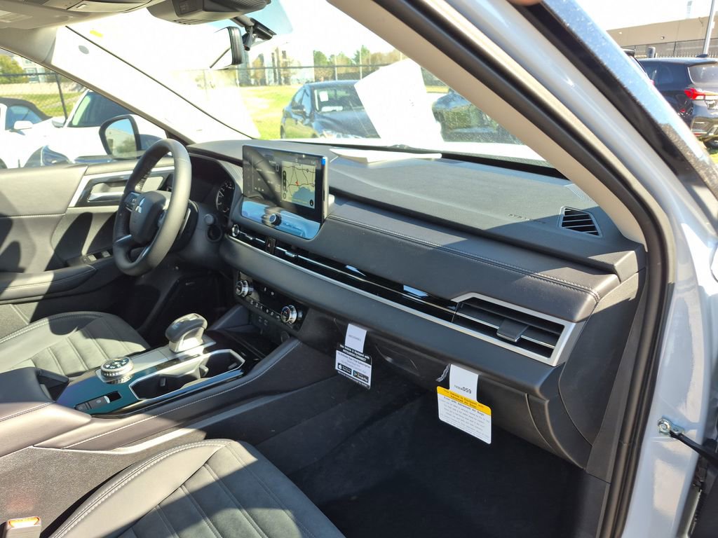 New 2026 Mitsubishi Outlander SE image 62