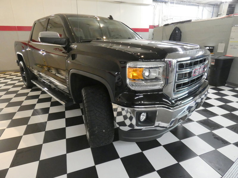 Used 2015 GMC Sierra 1500 SLT w/ SLT Crew Cab Value Package image 3