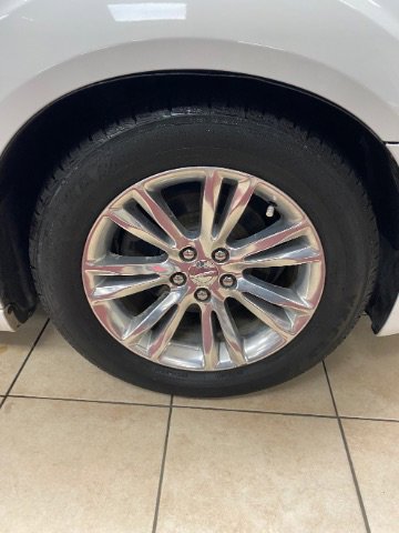 Used 2018 Chrysler 300 Touring L image 35