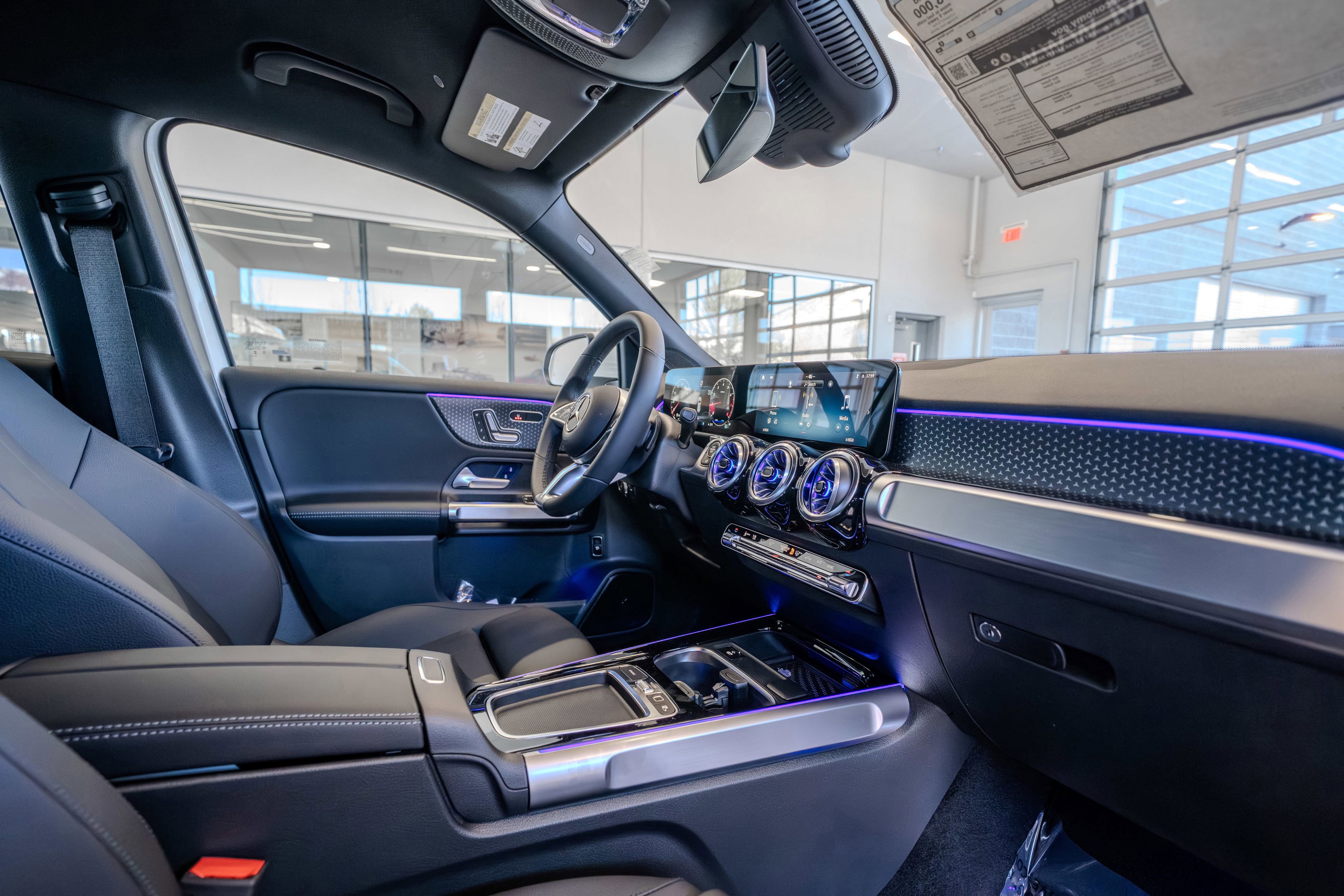 New 2026 Mercedes-Benz GLB 250 4MATIC image 17