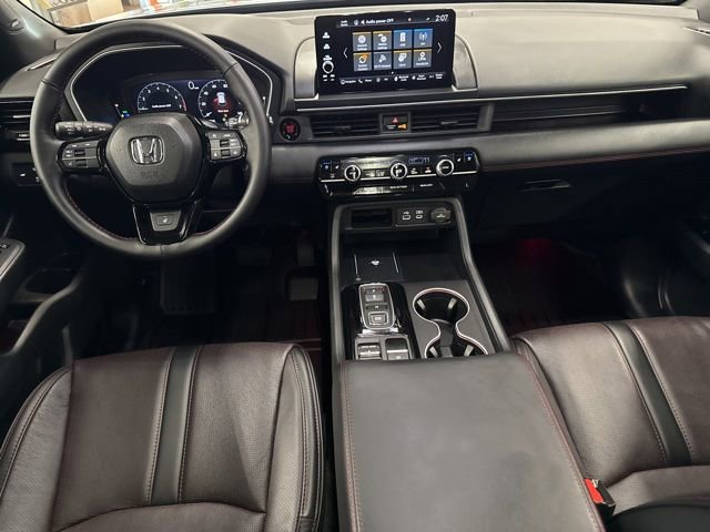Used 2025 Honda Pilot Black Edition image 25