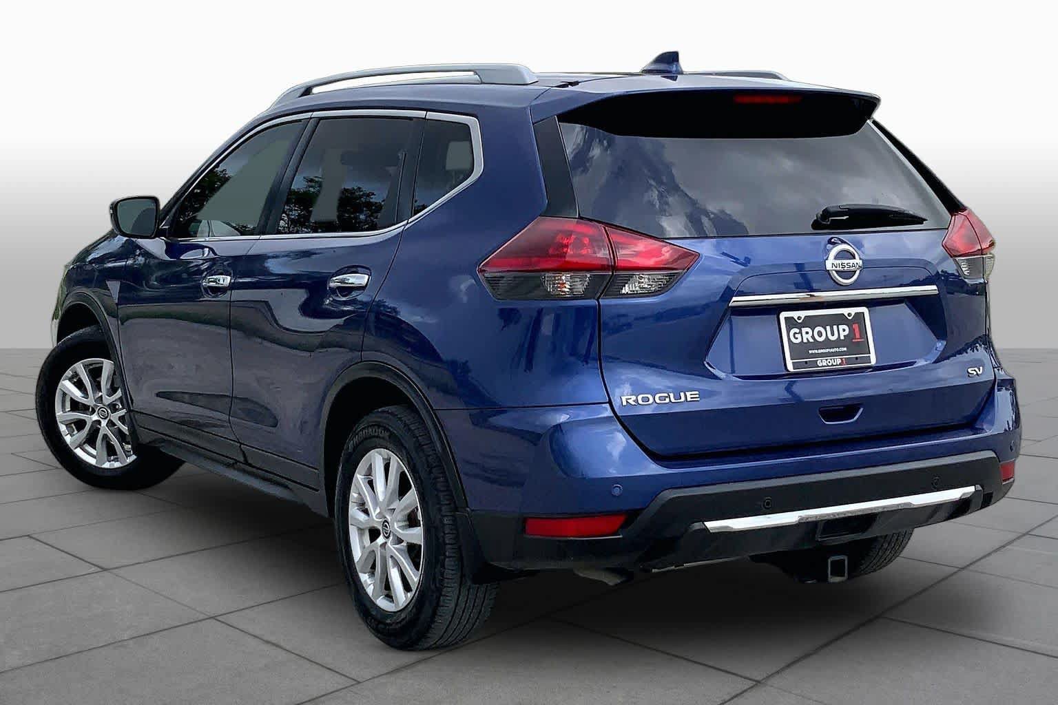 Used 2020 Nissan Rogue SV FWD image 12