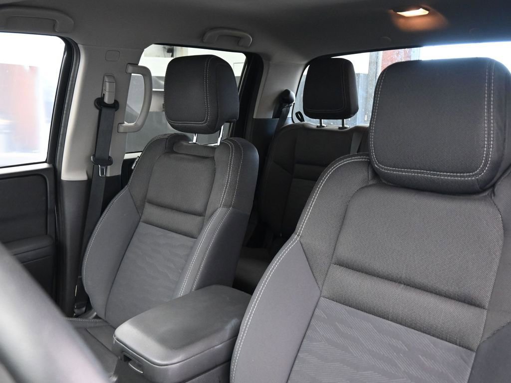 Used 2022 Nissan Frontier SV image 23