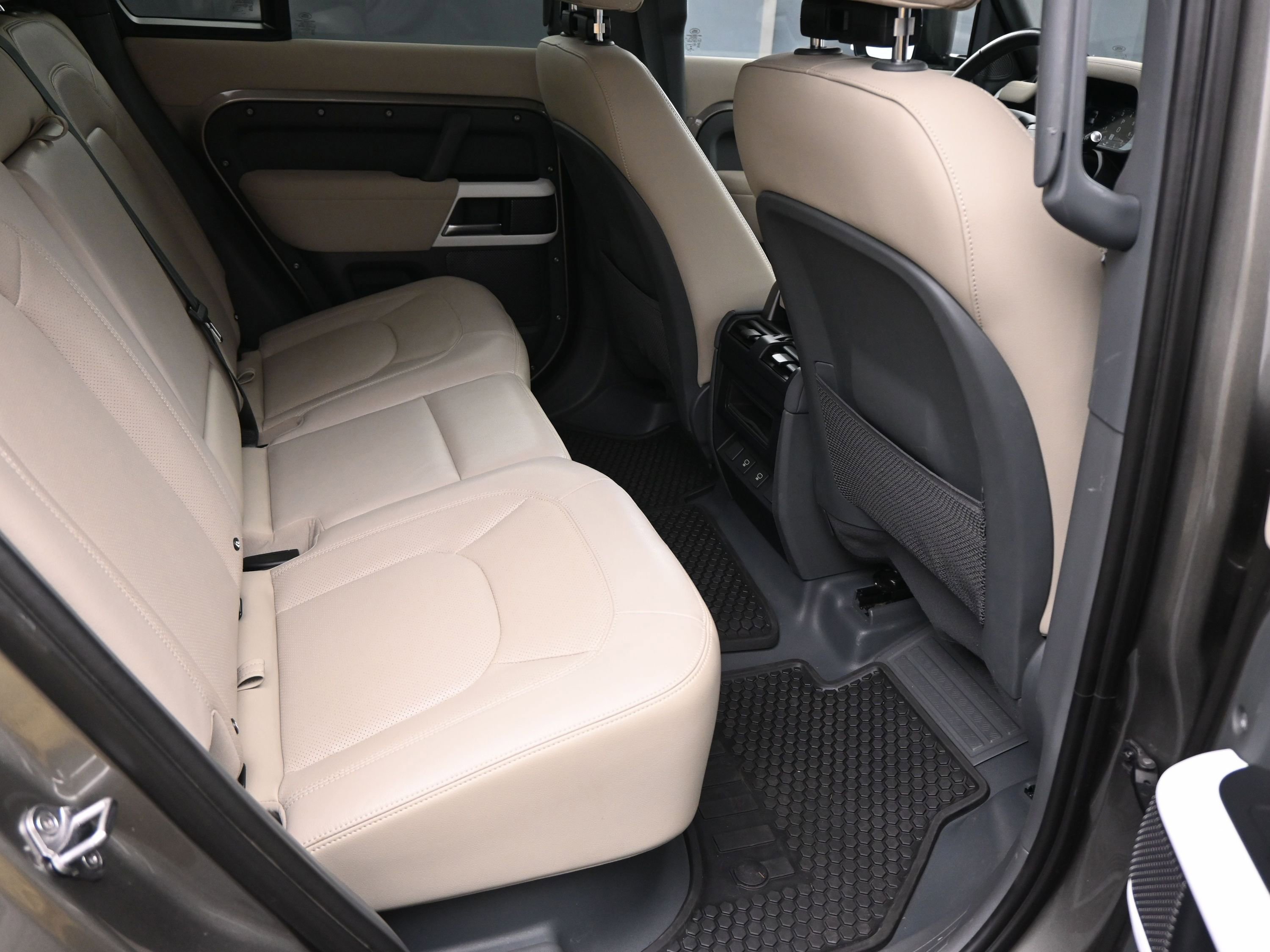 Certified 2023 Land Rover Defender 110 S image 8