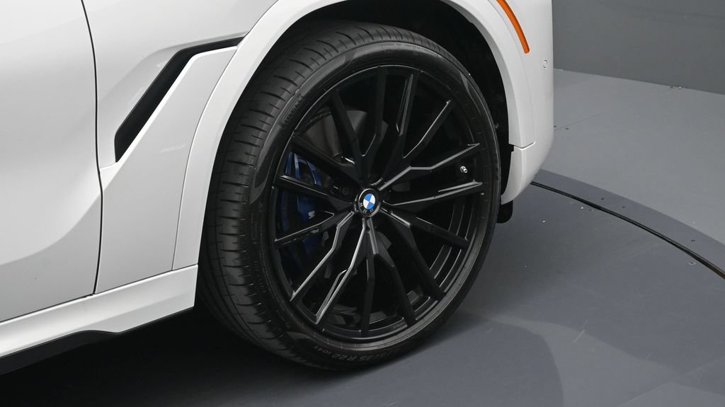 Used 2025 BMW X6 xDrive40i w/ Executive Package AWD/4WD image 6