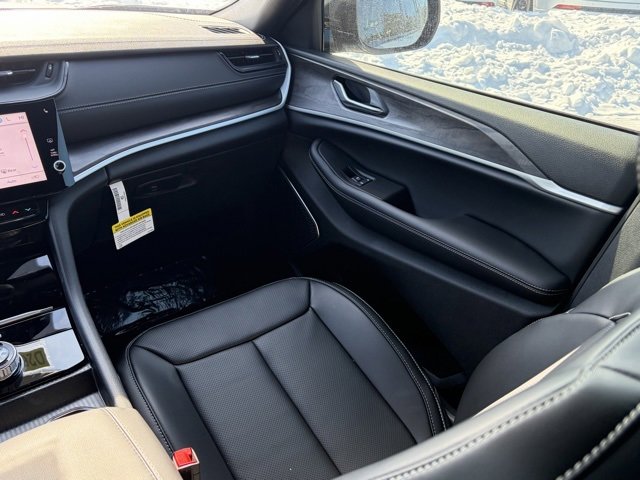 New 2026 Jeep Grand Cherokee Limited w/ Luxury Tech Group II image 57