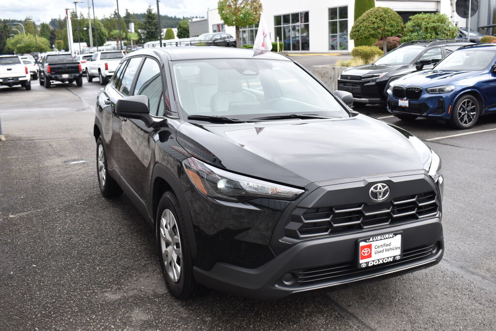 Certified 2026 Toyota Corolla Cross L AWD/4WD image 3