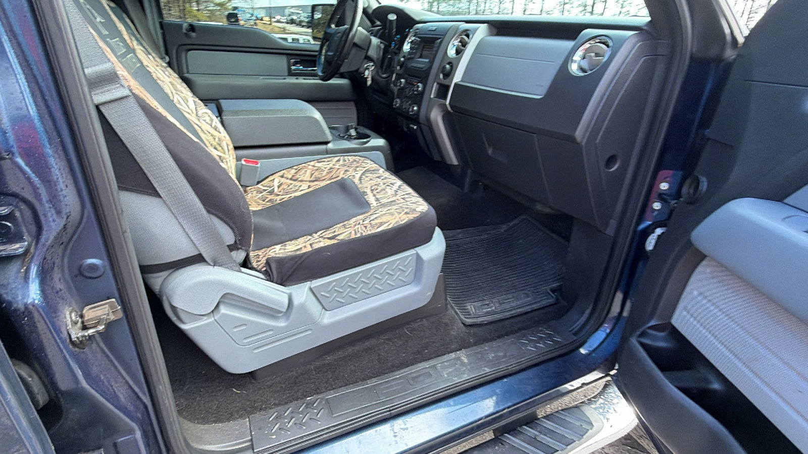 Used 2013 Ford F150 XLT w/ Luxury Equipment Group image 20