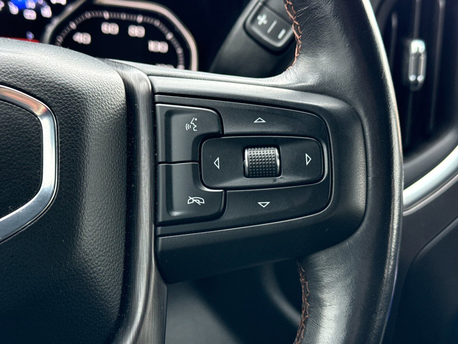 Used 2020 GMC Sierra 2500 AT4 w/ Technology Package image 29