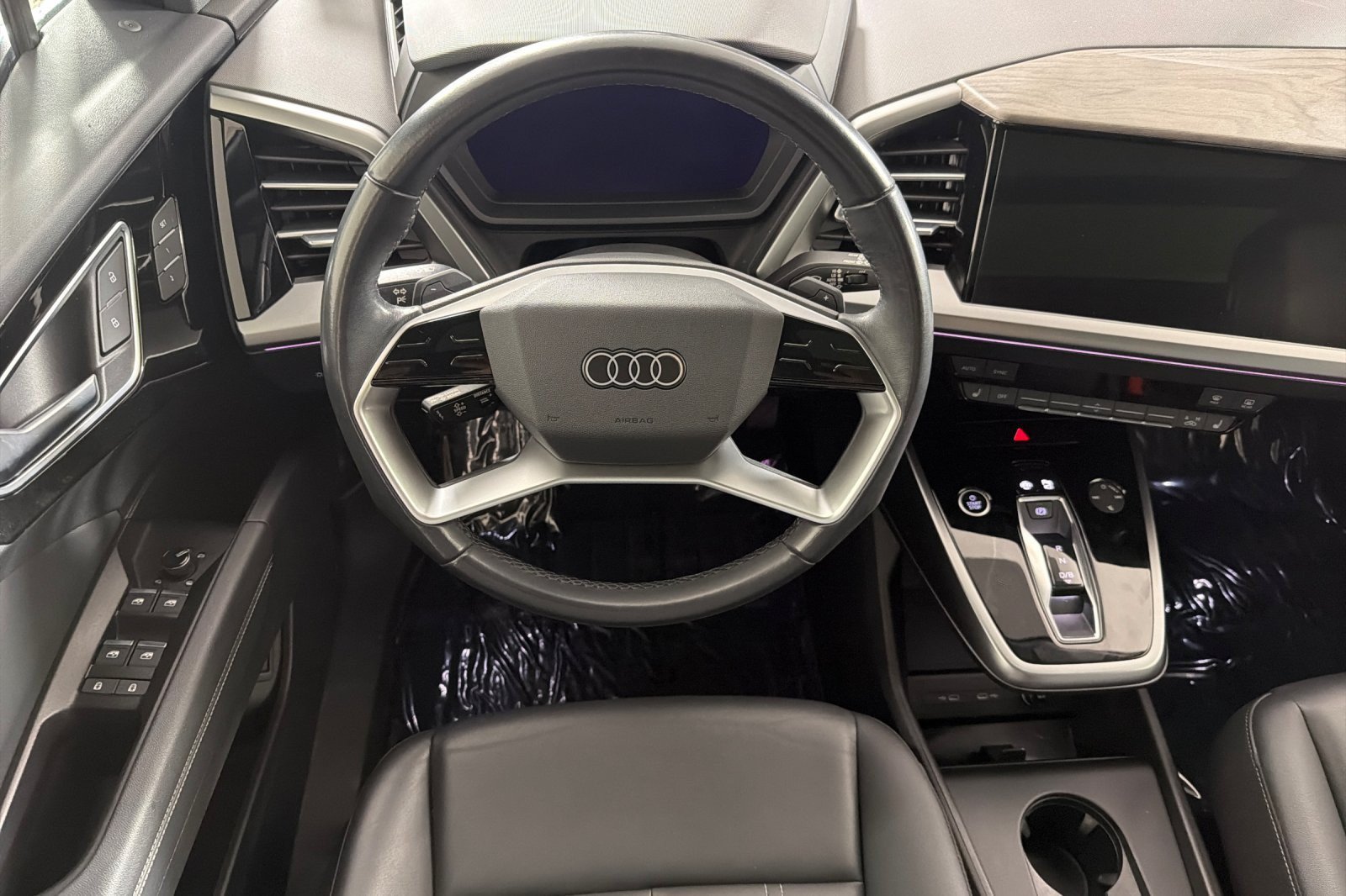 Certified 2023 Audi Q4 e-tron Prestige w/ Black Optic Package AWD/4WD image 13