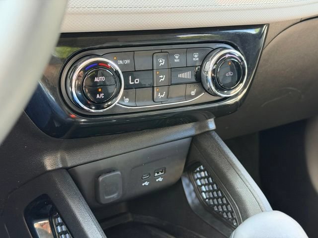 Used 2024 Chevrolet TrailBlazer LT w/ Convenience Package AWD/4WD image 16