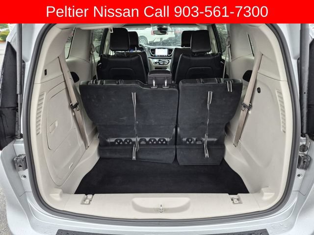 Used 2024 Chrysler Pacifica Limited FWD image 9