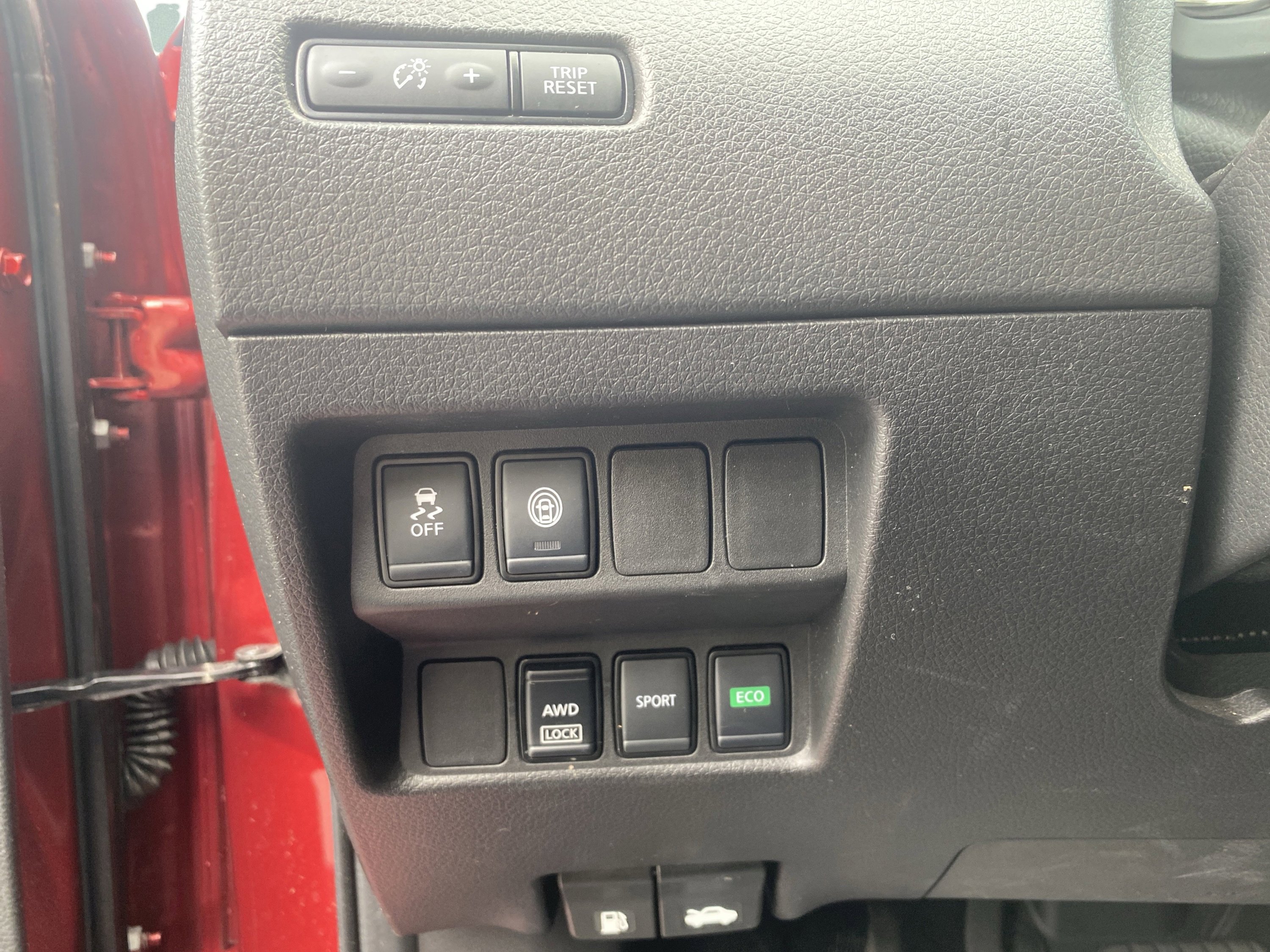 Used 2022 Nissan Rogue Sport S image 16