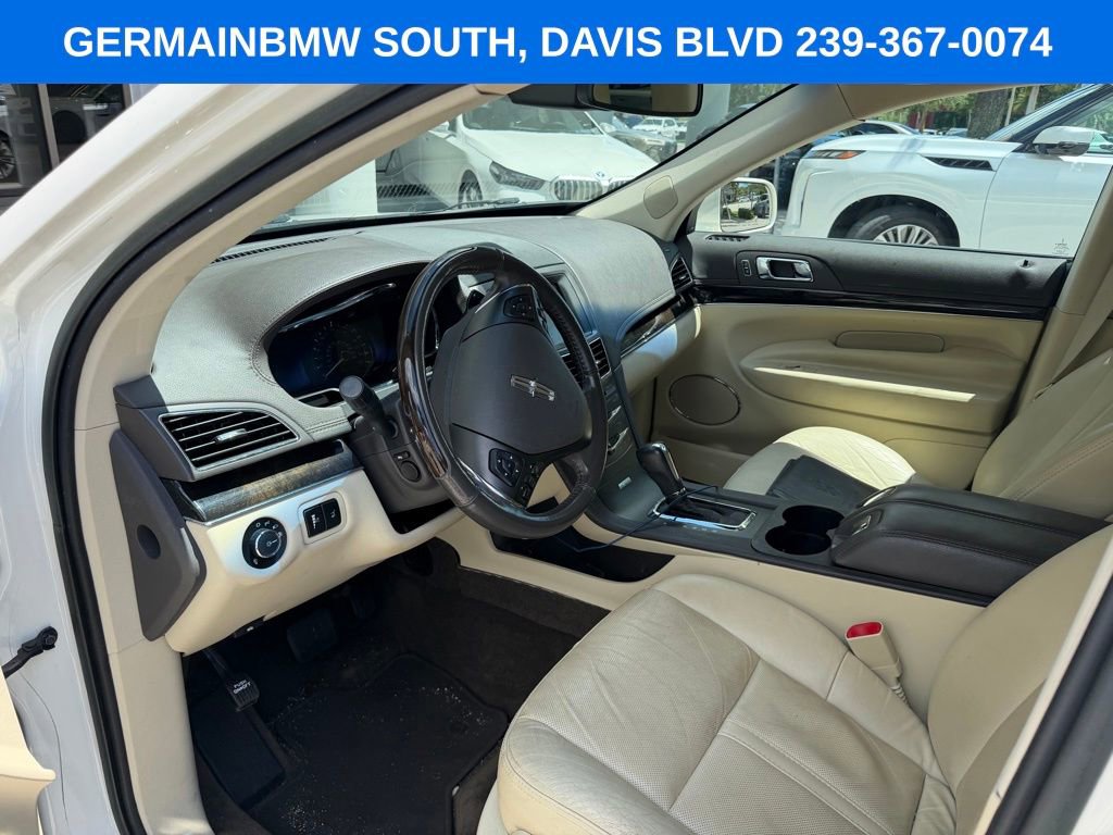 Used 2013 Lincoln MKT AWD image 28
