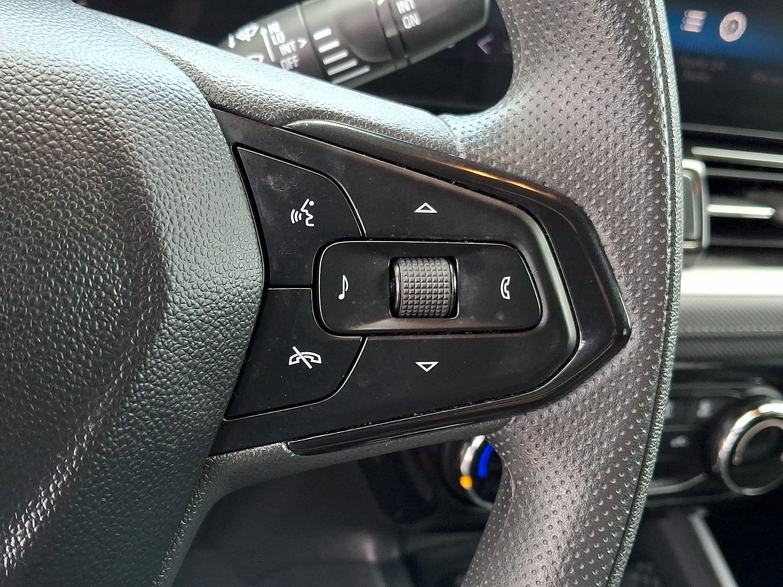 Certified 2024 Chevrolet TrailBlazer LT FWD image 21