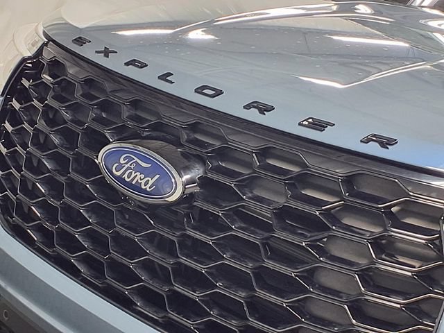 Certified 2025 Ford Explorer ST-Line AWD/4WD image 15