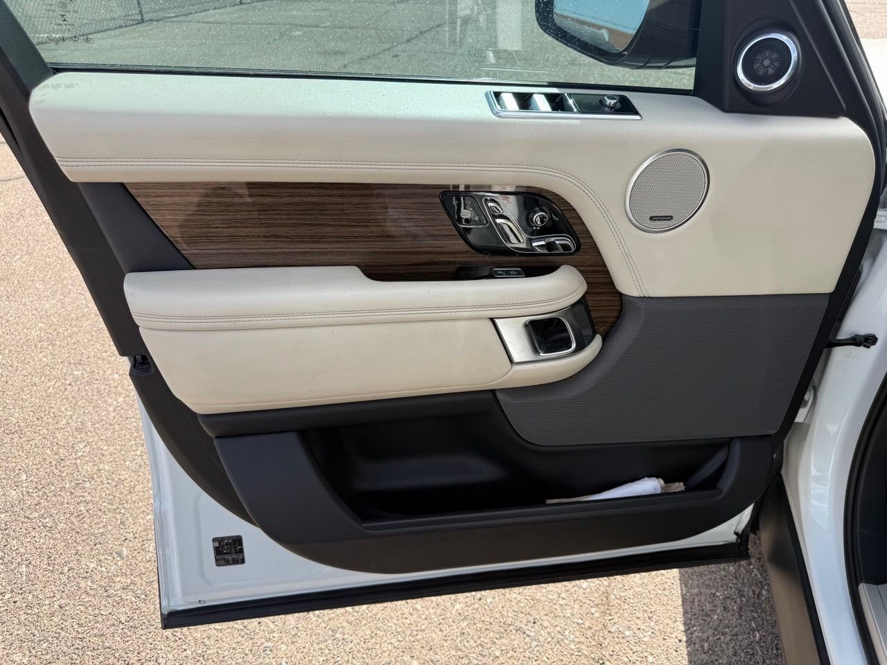 Used 2019 Land Rover Range Rover HSE AWD/4WD image 15