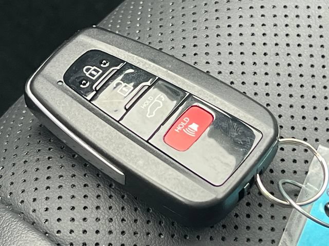 Used 2022 Toyota RAV4 Limited AWD/4WD image 37