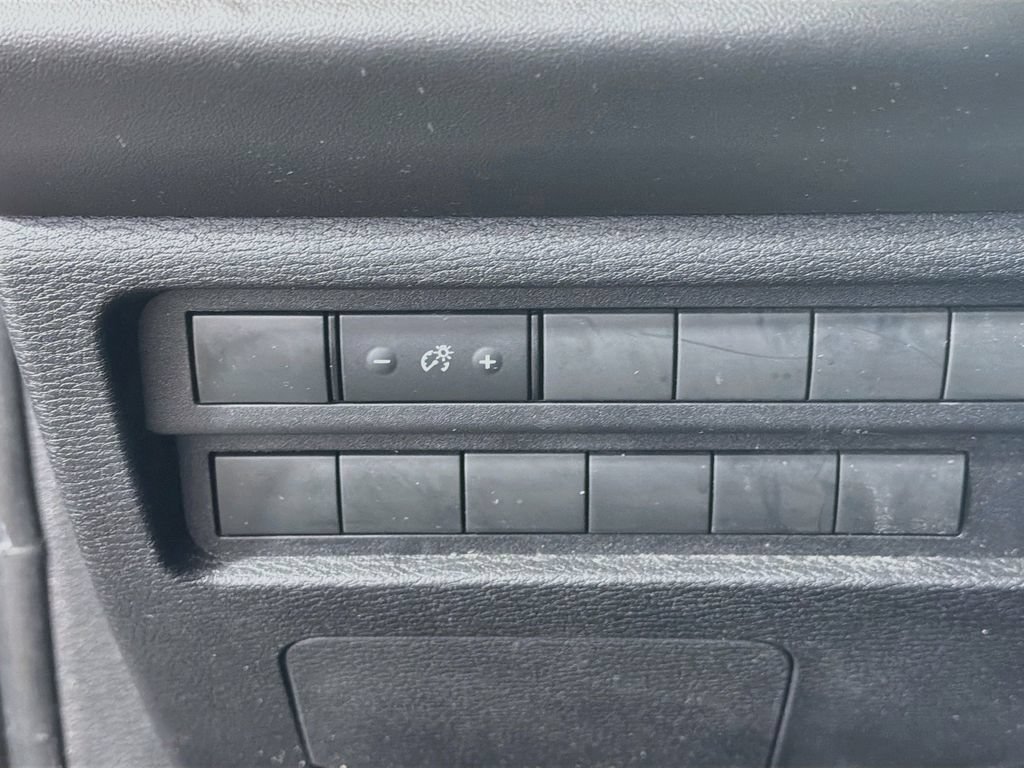 Used 2023 Mitsubishi Outlander ES AWD/4WD image 12