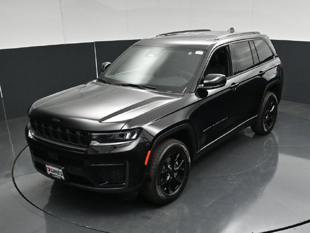 New 2026 Jeep Grand Cherokee Altitude AWD/4WD image 51