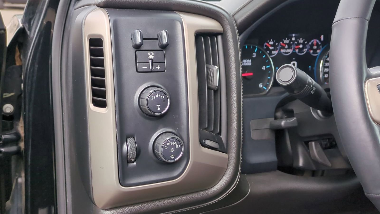 Used 2017 GMC Sierra 3500 Denali w/ Duramax Plus Package image 19