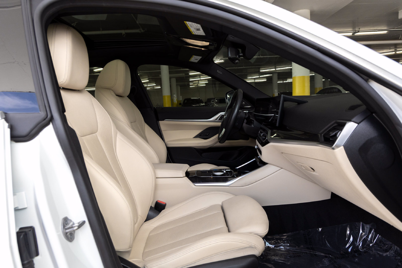 Used 2023 BMW i4 eDrive40 w/ Premium Package RWD image 27