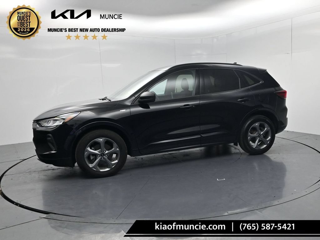 Used 2023 Ford Escape ST-Line w/ Tech Pack #1 AWD/4WD image 4