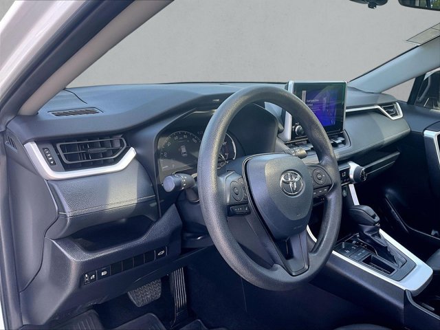 Used 2024 Toyota RAV4 XLE w/ Convenience Package FWD image 14