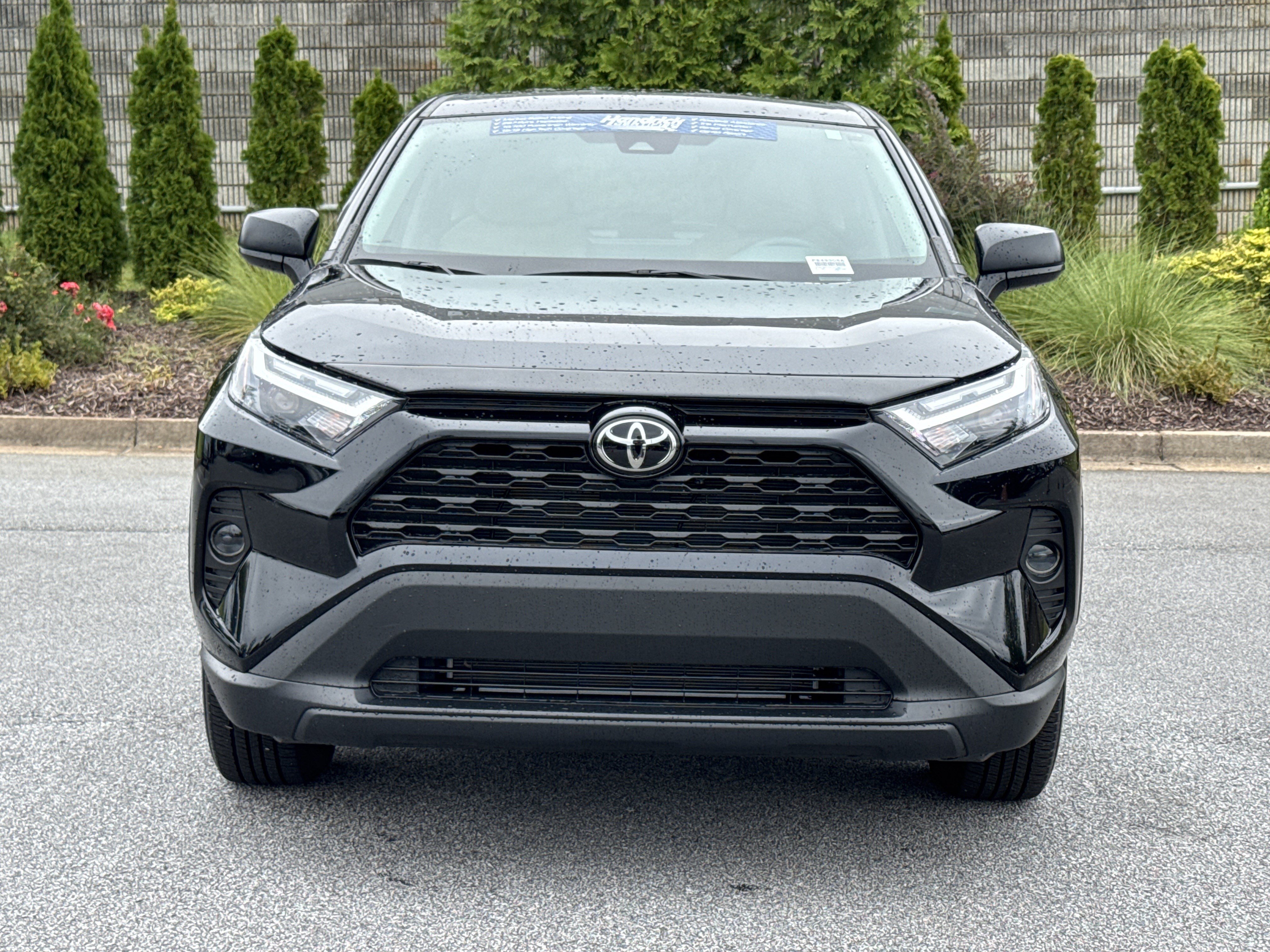 Used 2025 Toyota RAV4 LE FWD image 3