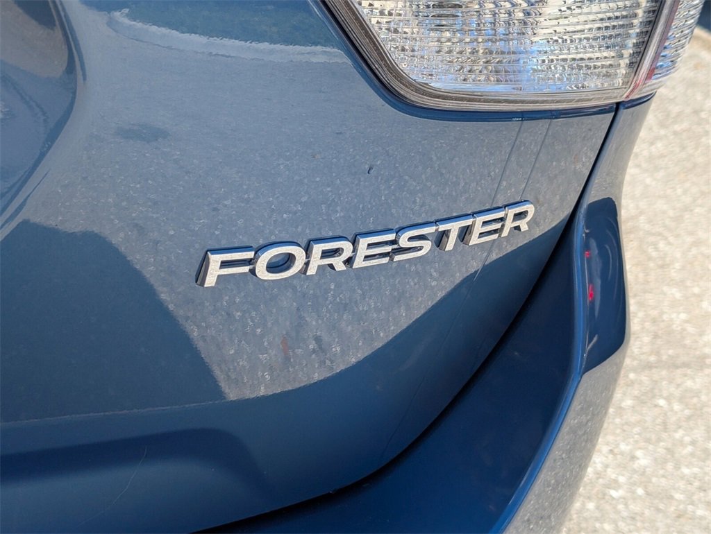 Certified 2022 Subaru Forester Limited image 17