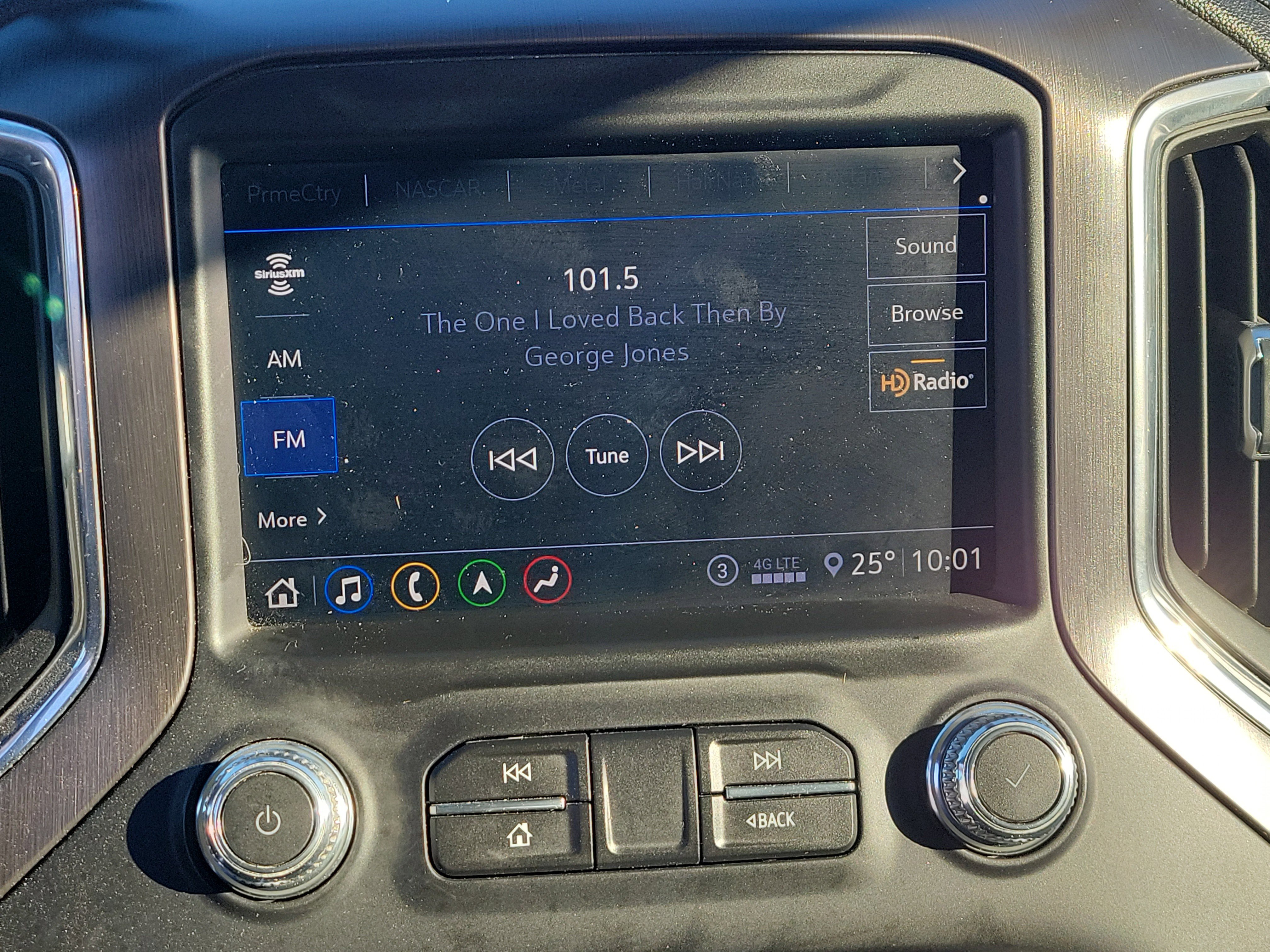 Used 2020 GMC Sierra 1500 AT4 w/ AT4 Premium Package image 25